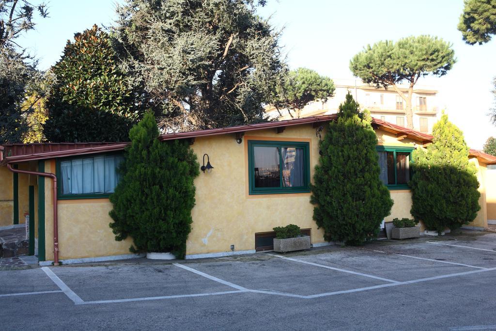 Meridiano Hotel Naples Exterior photo