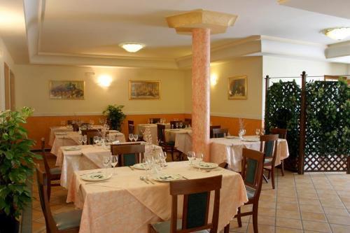 Meridiano Hotel Naples Exterior photo