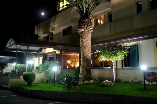 Meridiano Hotel Naples Exterior photo